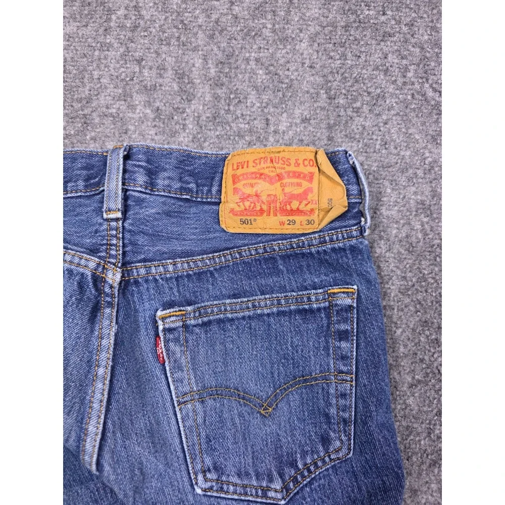 Levis 501 Original Fit Jeans Mens 29x30 Blue Straight Leg Button Fly 00501-0115